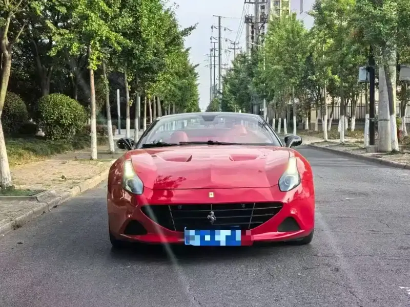 Ferrari California T, 2018