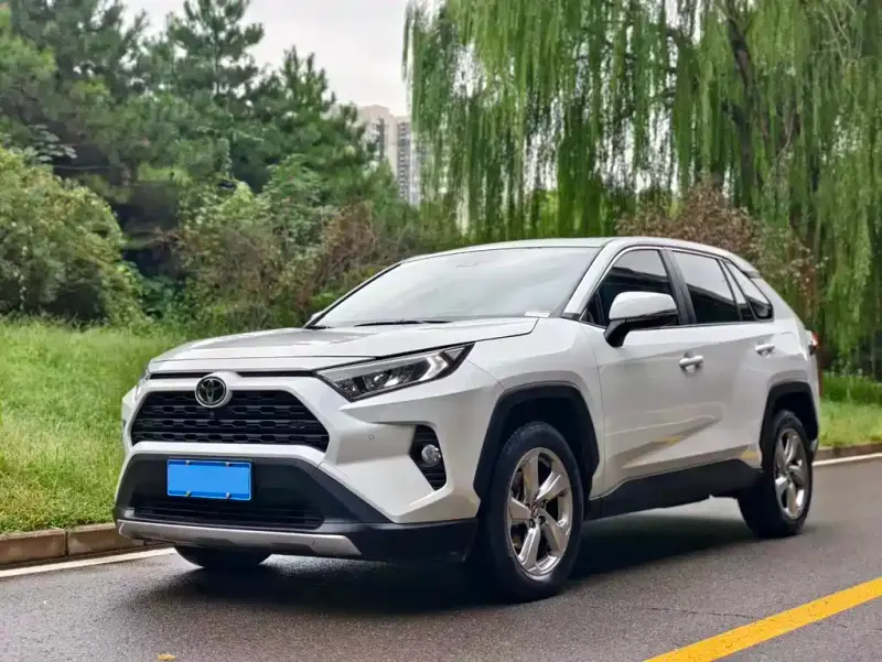 Toyota RAV4, 2023