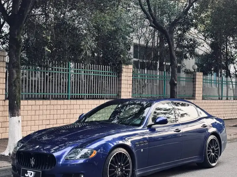Maserati Quattroporte, 2011