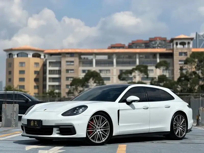 Porsche Panamera, 2019