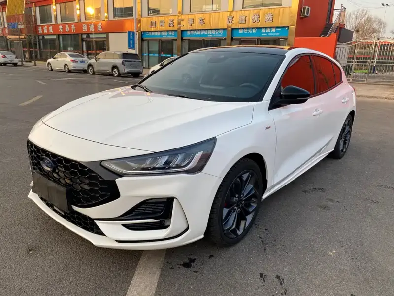 Ford Focus, 2022