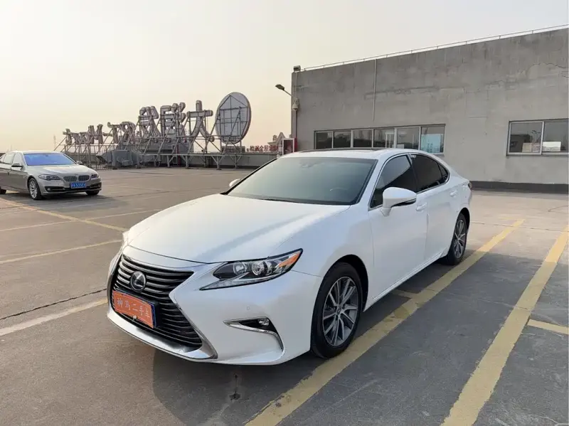 Lexus ES, 2018