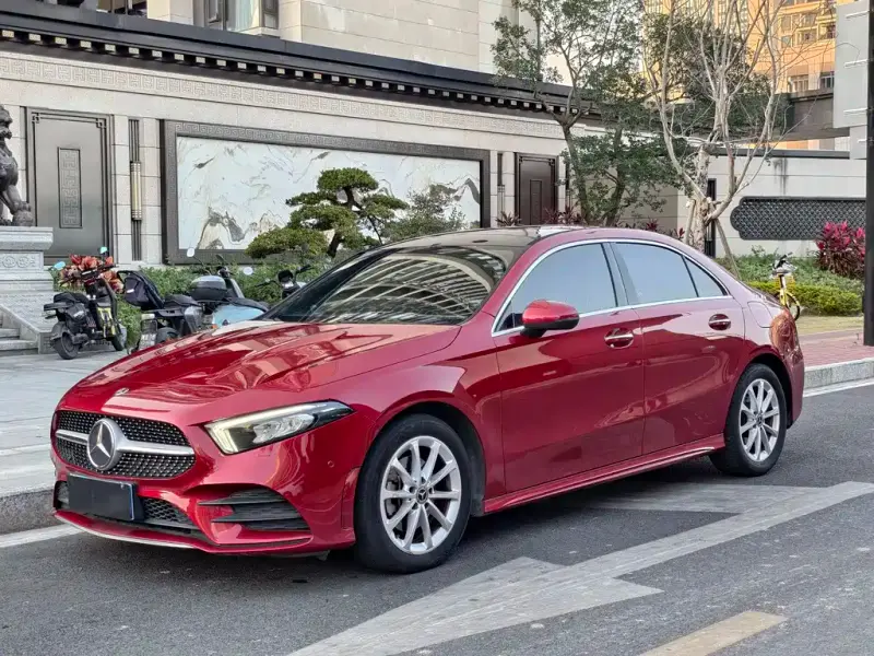 Mercedes-Benz A-Class, 2019 — фото 1