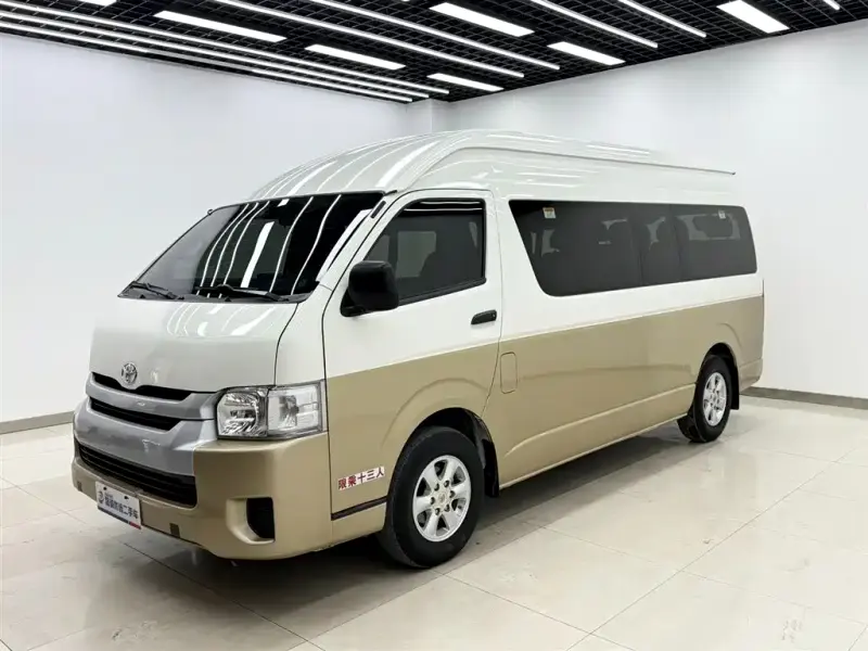 Toyota Hiace, 2018 — фото 1