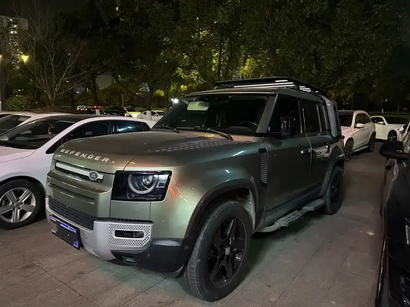 Land Rover Defender, 2021