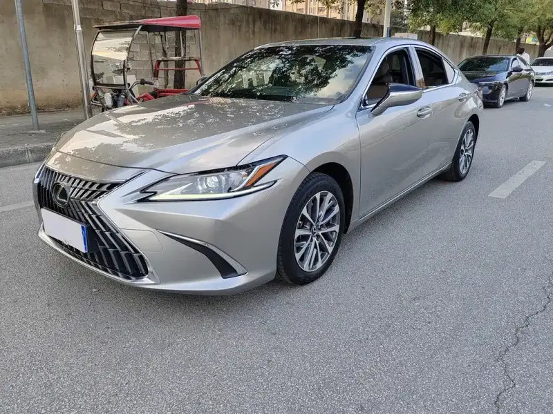 Lexus ES, 2023