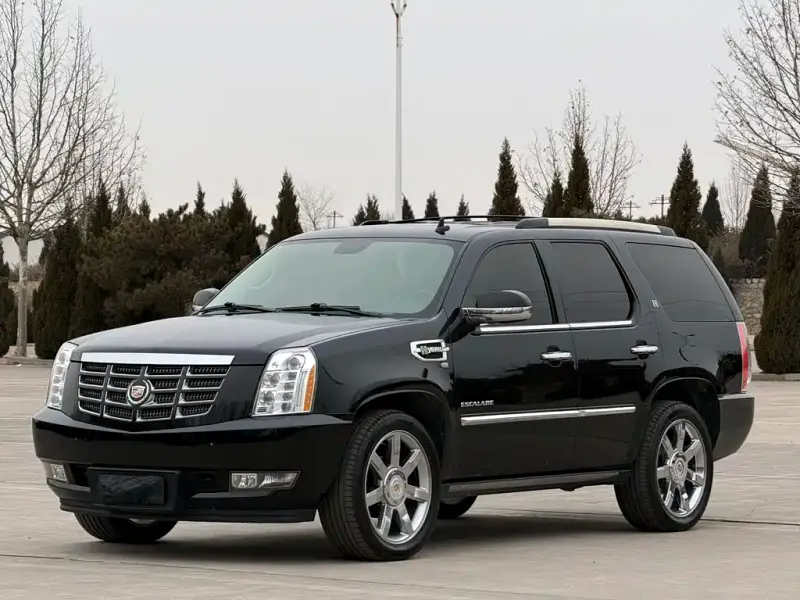 Cadillac Escalade, 2011