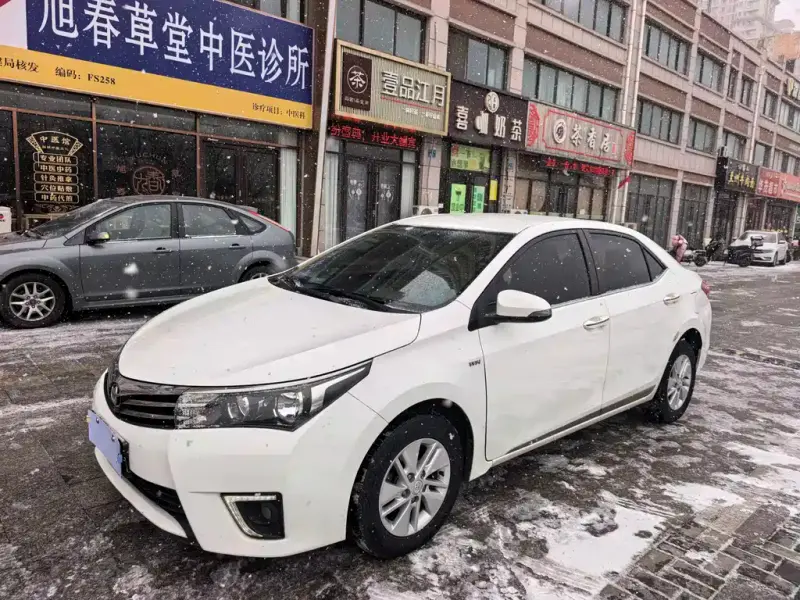 Toyota Corolla, 2015 — фото 1