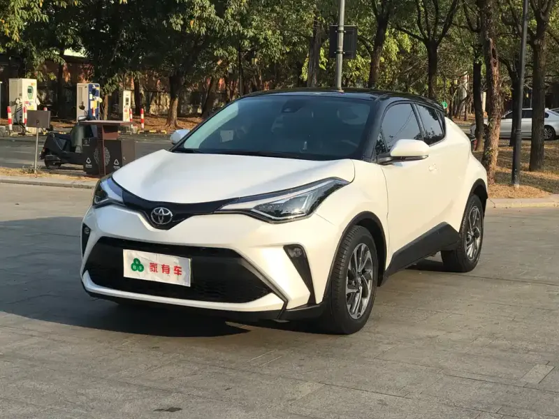 Toyota C-HR, 2022 — фото 1