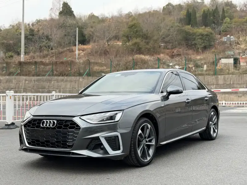 Audi A4L, 2021