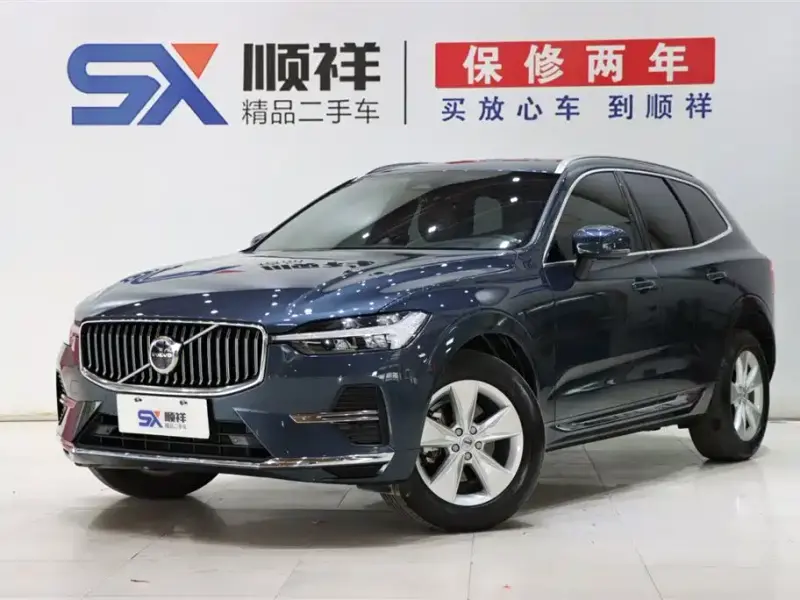 Volvo XC60, 2022 — фото 1