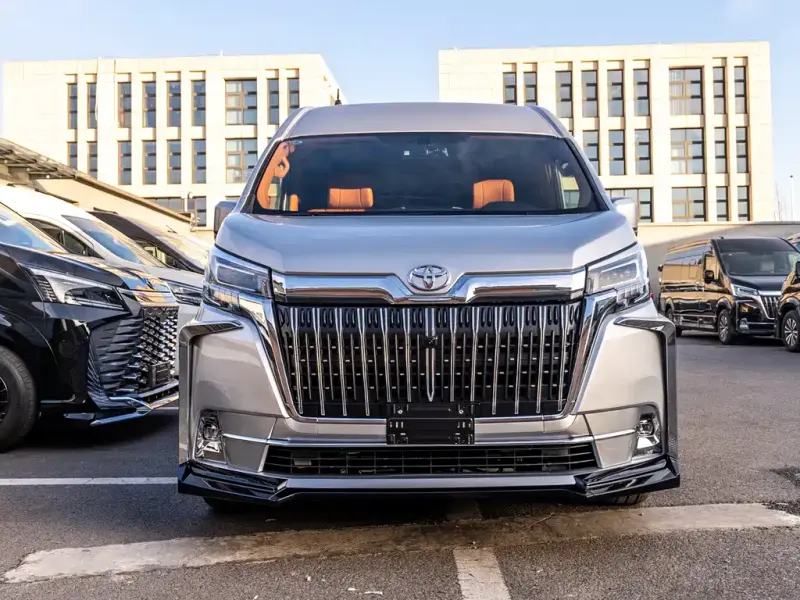 Toyota Hiace, 2024