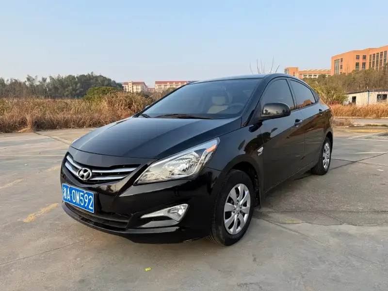 Hyundai Verna, 2015