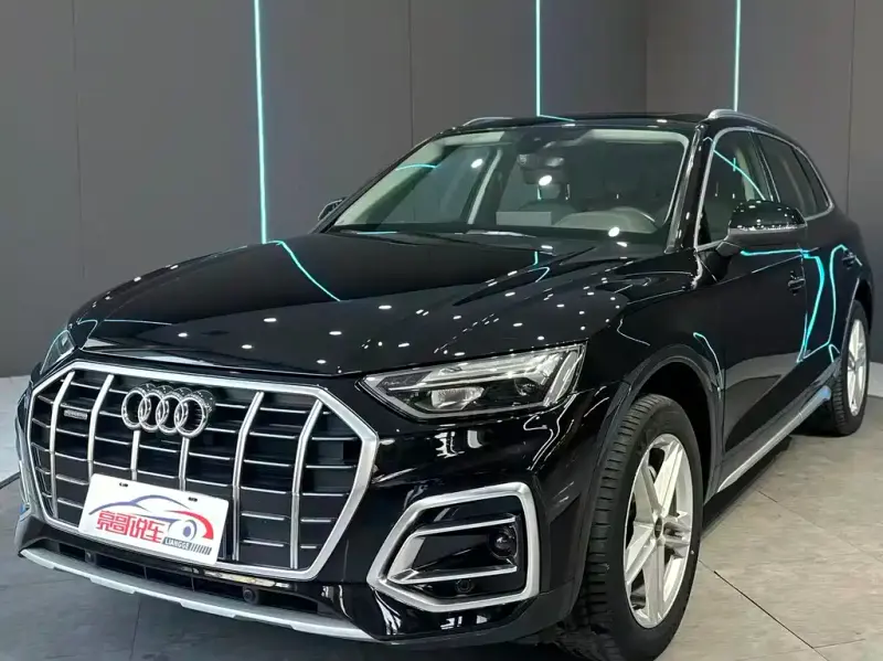 Audi Q5L, 2022