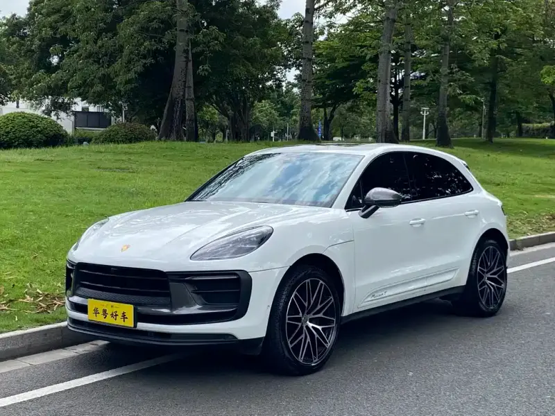 Porsche Macan, 2023 — фото 1