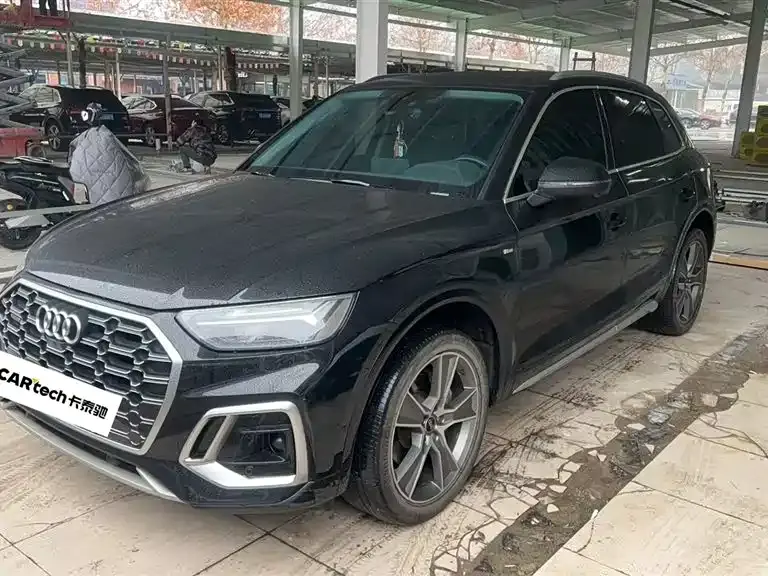 Audi Q5L, 2022