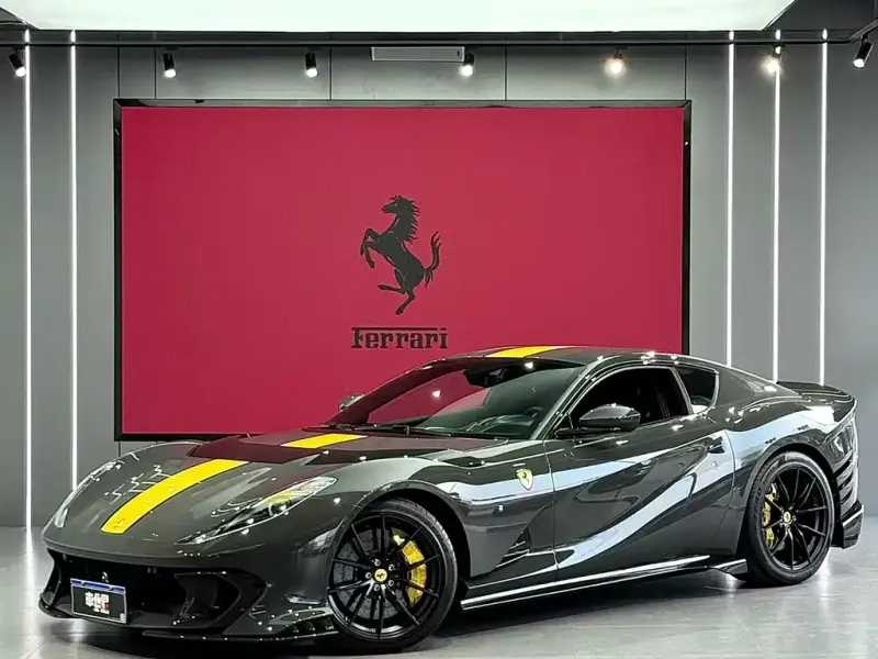Ferrari 812, 2025