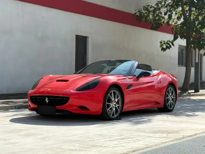 Ferrari California T, 2011