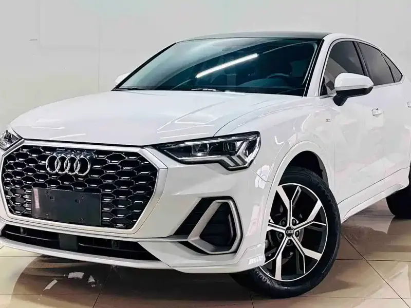 Audi Q3 Sportback, 2021