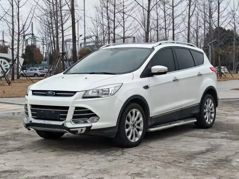 Ford Kuga, 2015