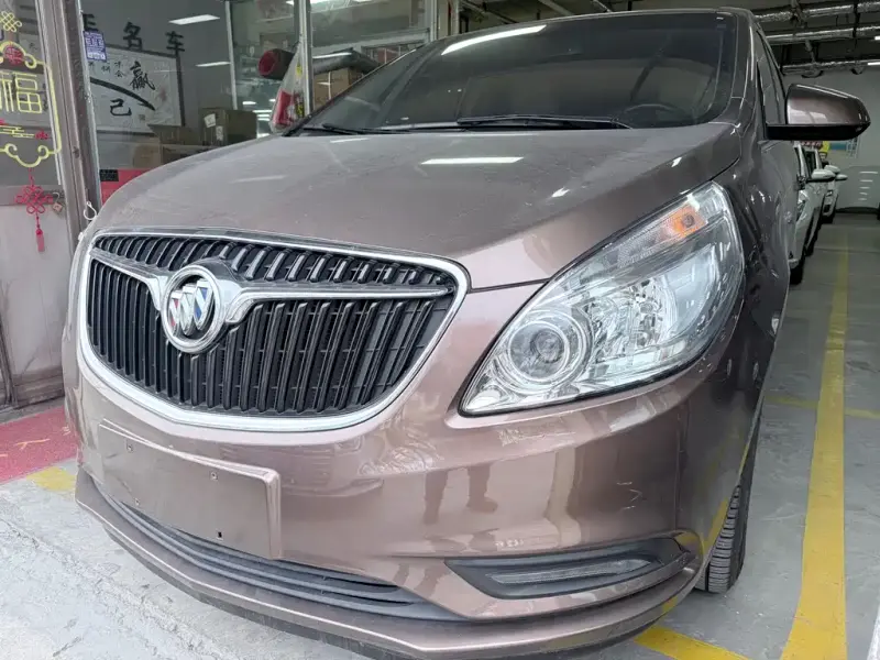 Buick GL8, 2019
