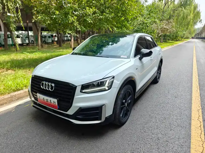 Audi Q2L, 2020