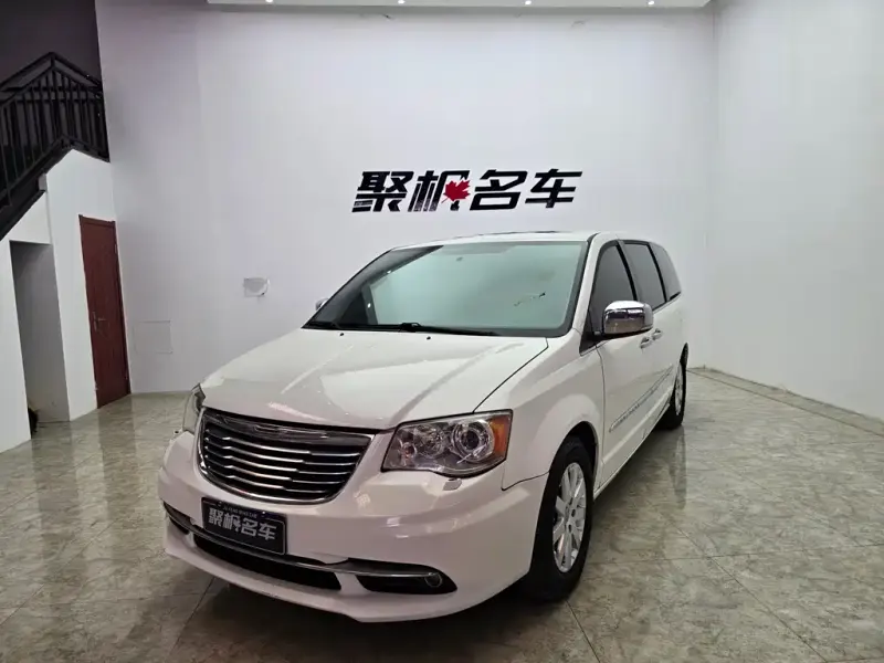 Chrysler Grand Voyager (Import), 2013