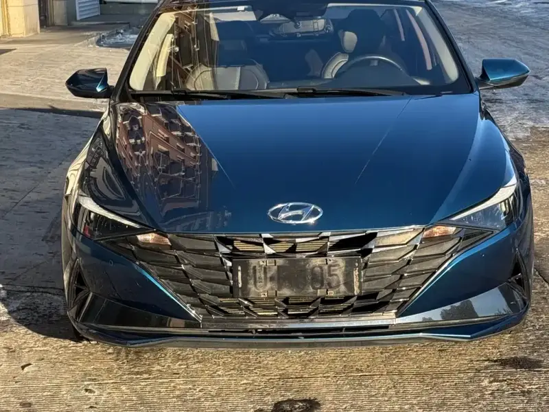 Hyundai Elantra, 2022