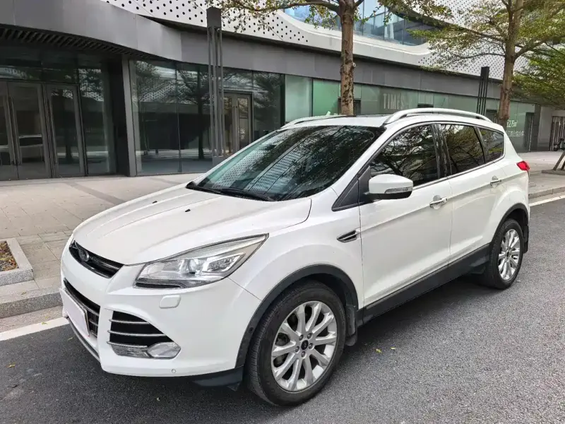 Ford Kuga, 2016