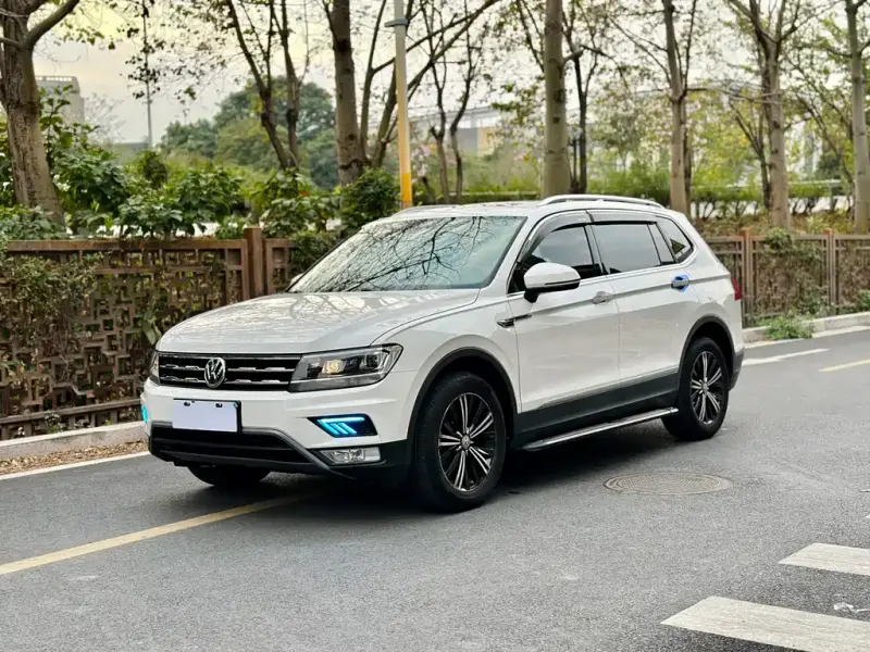 Volkswagen Tiguan L, 2020
