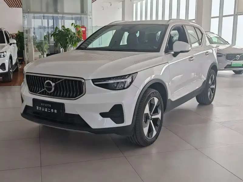 Volvo XC40, 2024