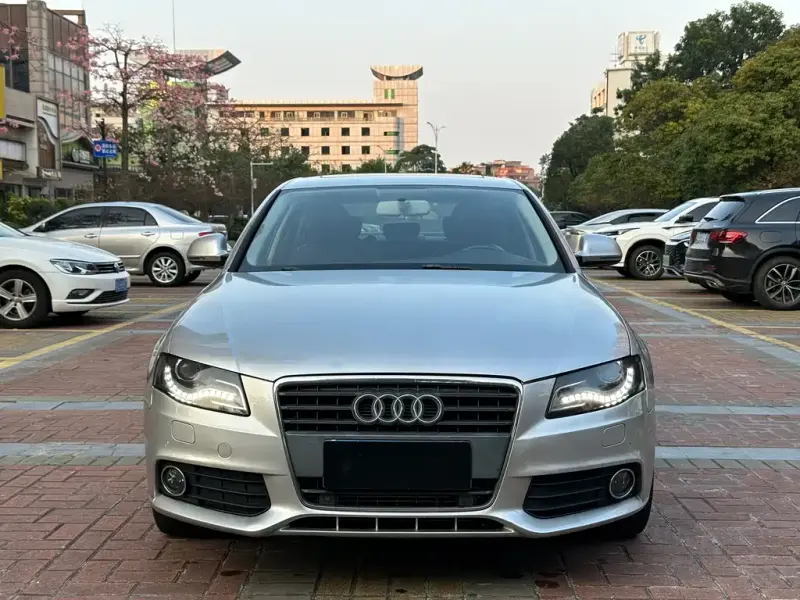 Audi A4L, 2012