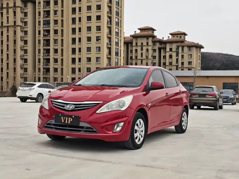 Hyundai Verna, 2012