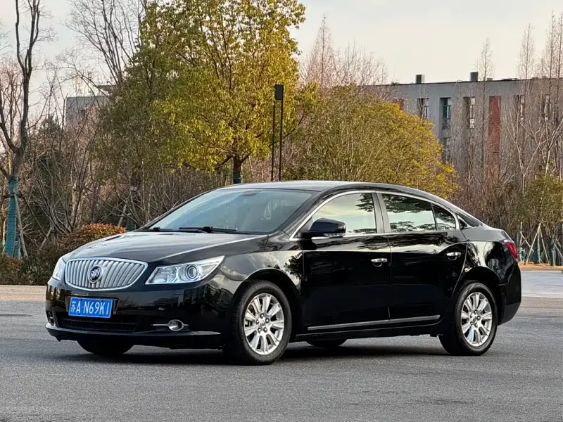 Buick LaCrosse, 2012 — фото 1