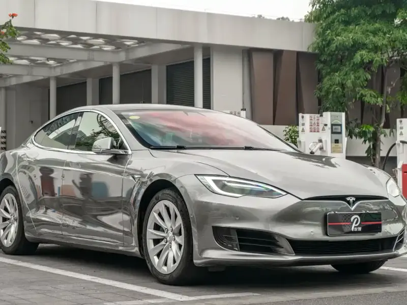 Tesla Model S, 2017