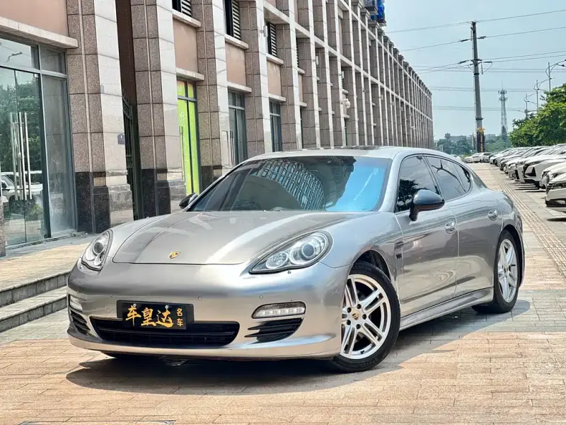 Porsche Panamera, 2011