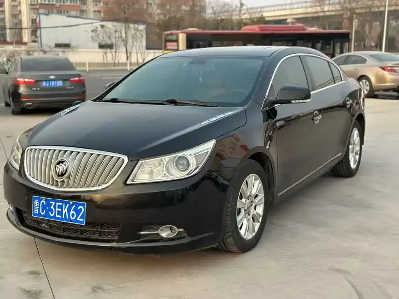 Buick LaCrosse, 2013 — фото 1