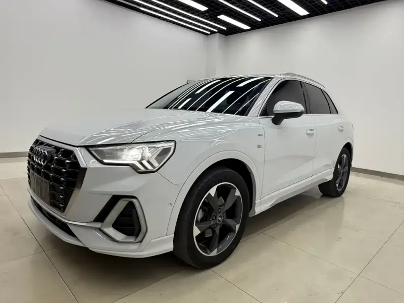 Audi Q3, 2022