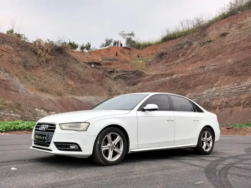 Audi A4L, 2015