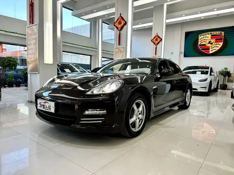 Porsche Panamera, 2012