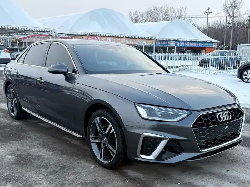 Audi A4L, 2021