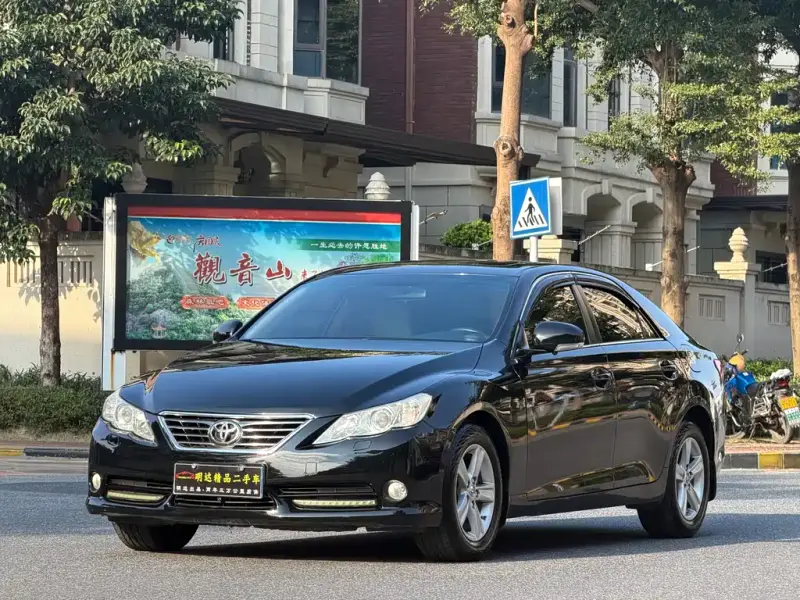 Toyota Reiz, 2013