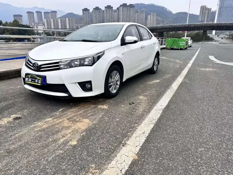Toyota Corolla, 2015 — фото 1