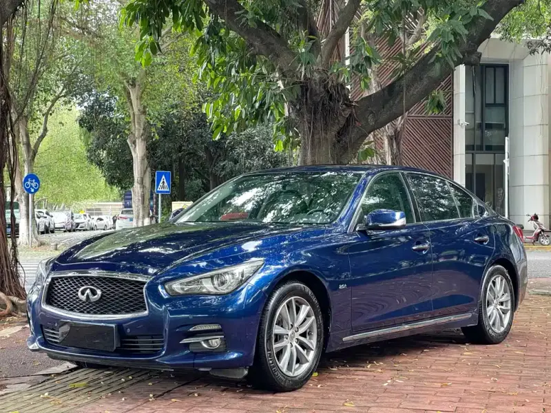 Infiniti Q50L, 2016