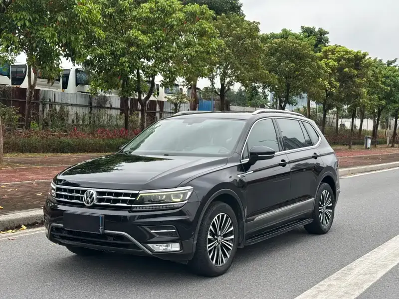 Volkswagen Tiguan L, 2017