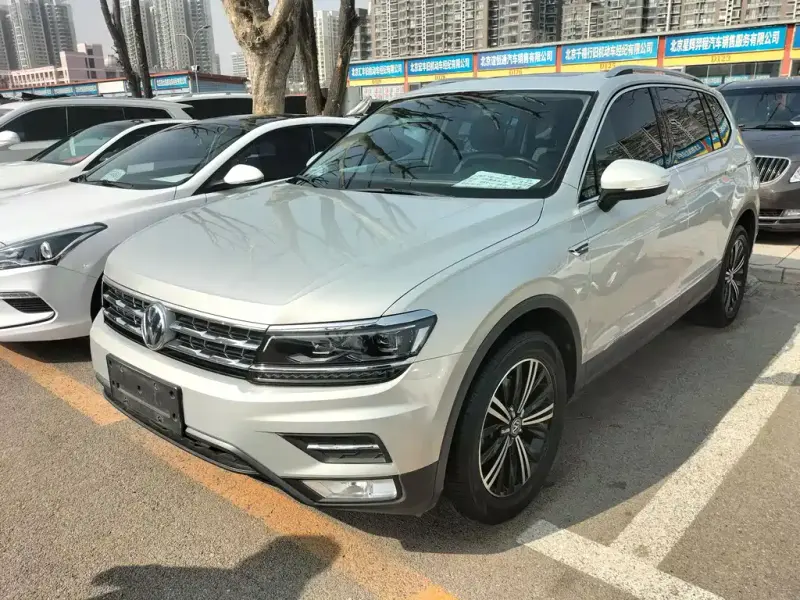 Volkswagen Tiguan L, 2018