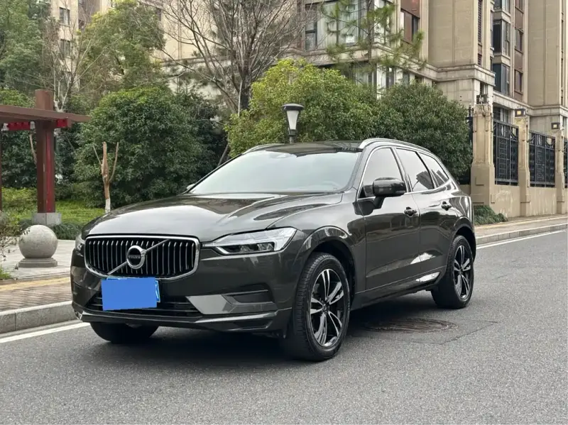 Volvo XC60, 2019 — фото 1