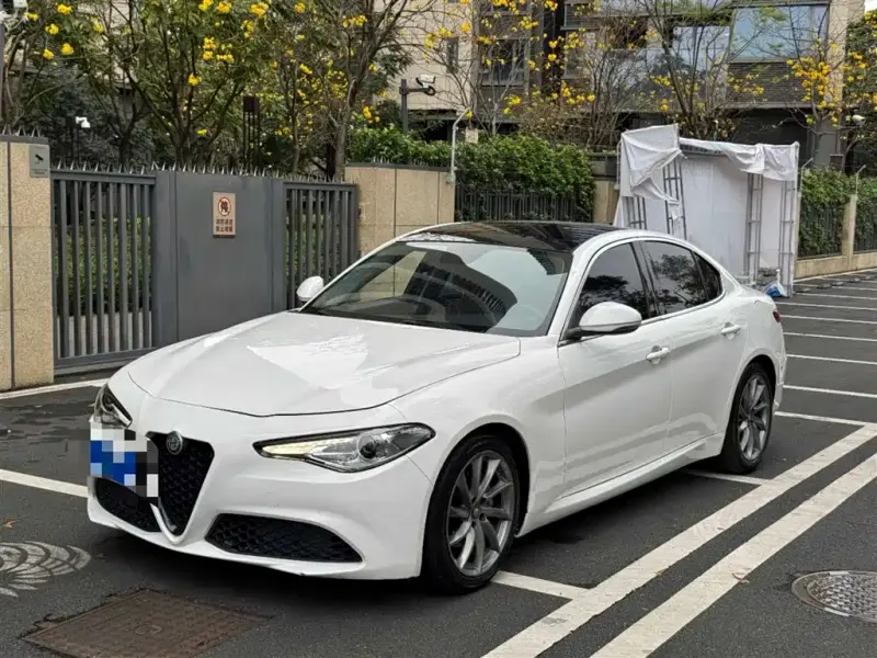 Alfa Romeo Giulia, 2017