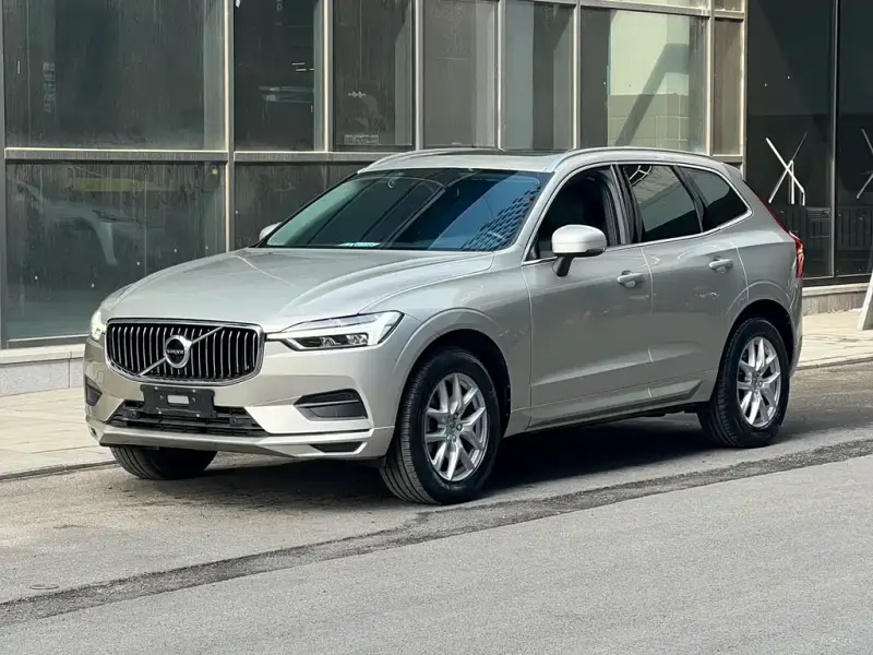 Volvo XC60, 2019 — фото 1