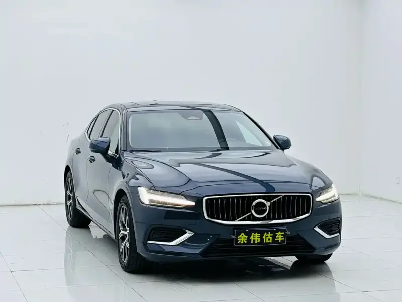 Volvo S60, 2023
